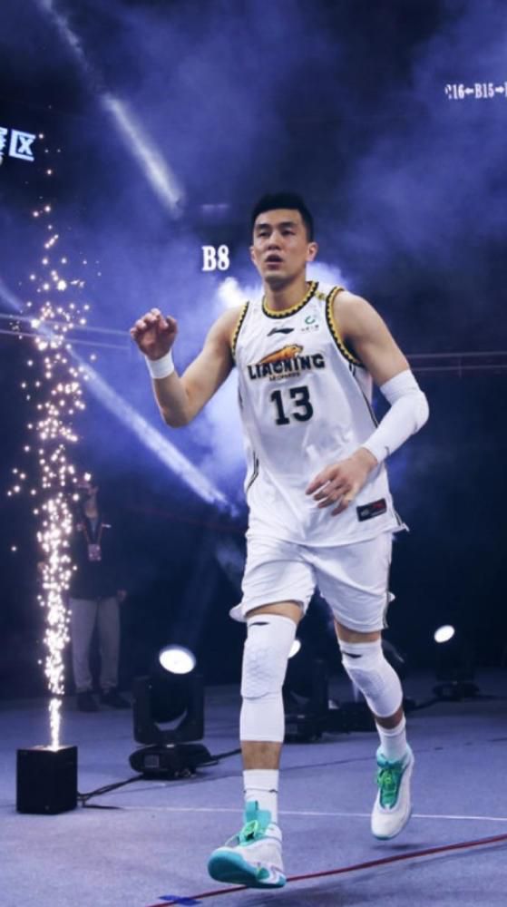 三笘薫成为英超中直接参与进球最多的日本球员布莱顿2-1战胜布伦特福德的比赛中，日本边锋三笘薫再次为队友送上助攻。